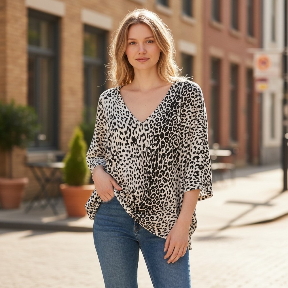 Chaser Leopard Print Hoodie V-Neck Pullover Relaxed Fit Tunic Top Size L